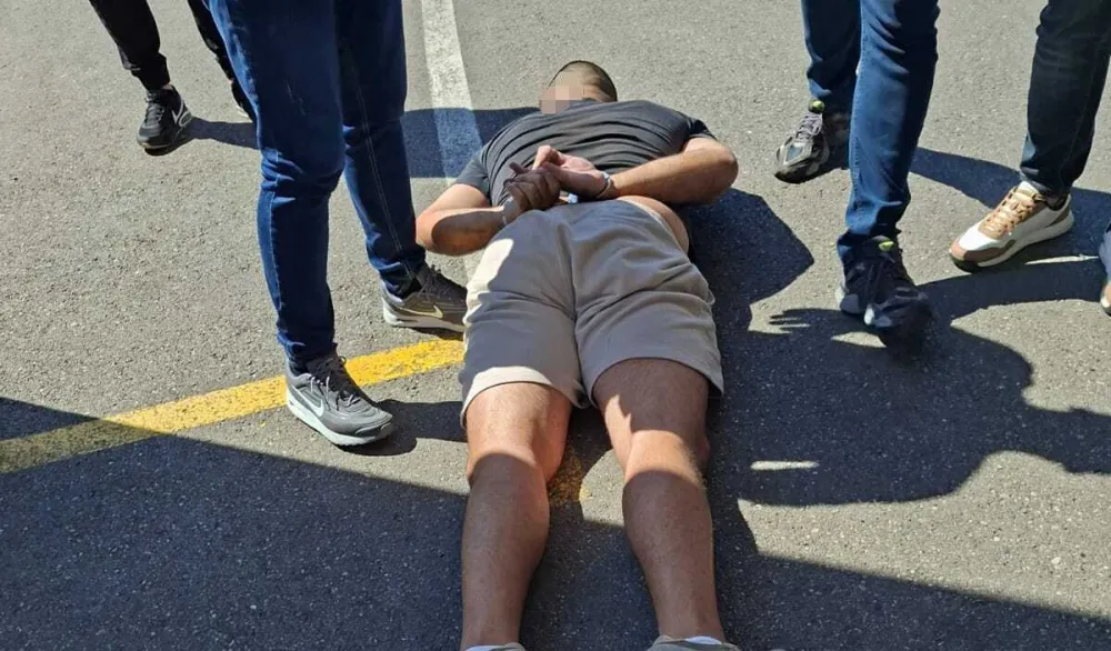 (FOTO) UP: Uhapšeno lice blisko visokorizičnoj OKG, oduzeta droga, novac i vozila