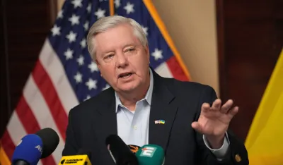 Preminuo republikanski senator Lindzi Grejem