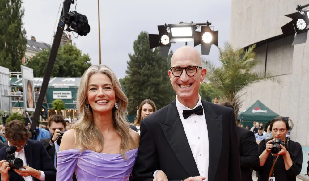 Udala se jedna od najljepših manekenki `80: Paulina Porizkova supruga upoznala preko dejting aplikacije