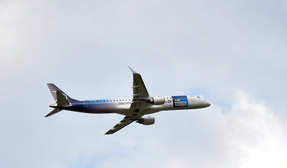 Papiri završeni, avion preuzet