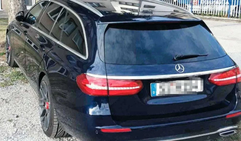 Na Dobrakovu oduzet „mercedes“ sa Interpolove potjernice, u Vilusima zaplijenjen „nisan patrol“