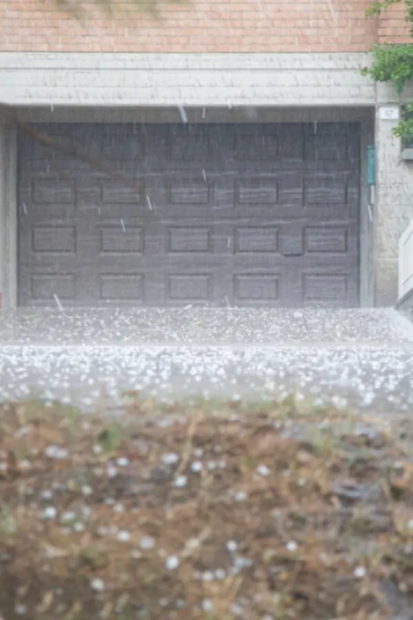 Centralnu i sjevernu BiH pogodilo nevrijeme: Led prekrio dijelove Vla&scaron;ića