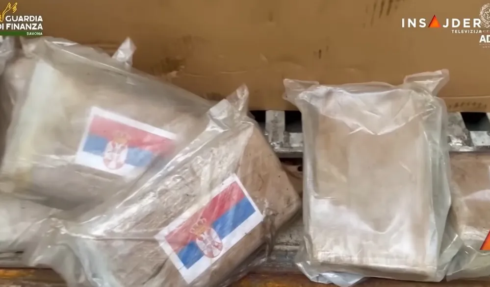 (VIDEO) U Italiji zaplijenjeno oko 800 kilograma kokaina, na paketima zastava Srbije
