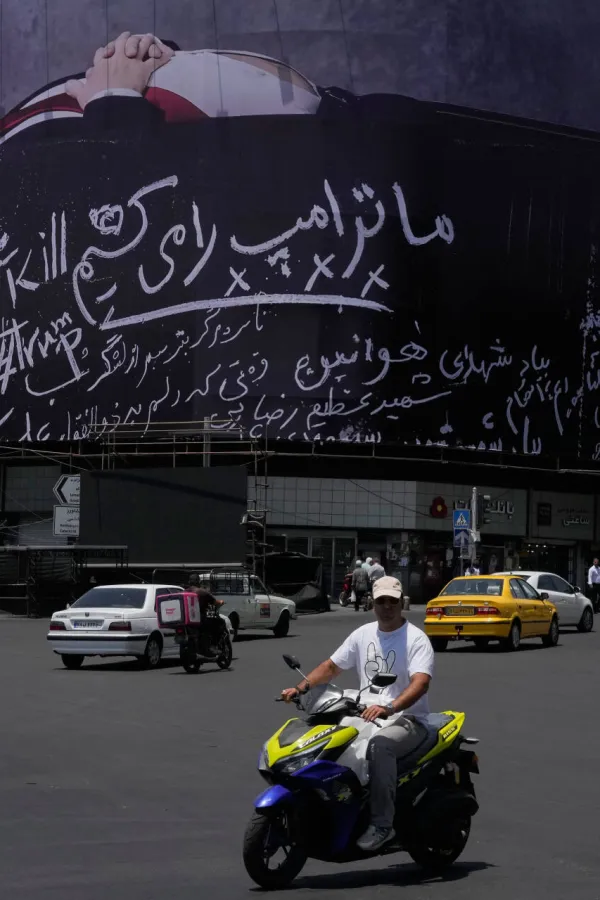 (UŽIVO) Njujork tajms: Manjak raketa razlog za odlaganja američkih napada; Iran: Nanijeli smo ozbiljnu &scaron;tetu bazama SAD