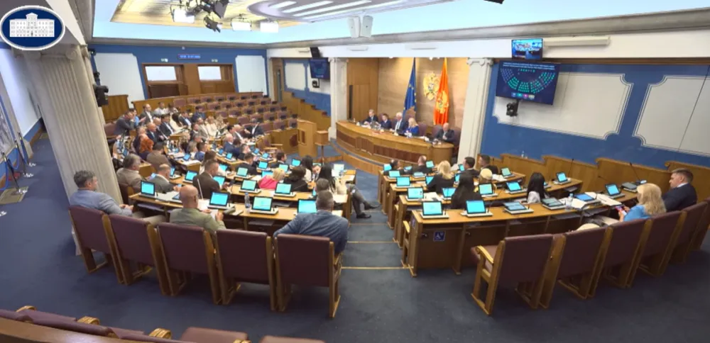 Skup&scaron;tina: Uvedeno pravo na menstrualno odsustvo